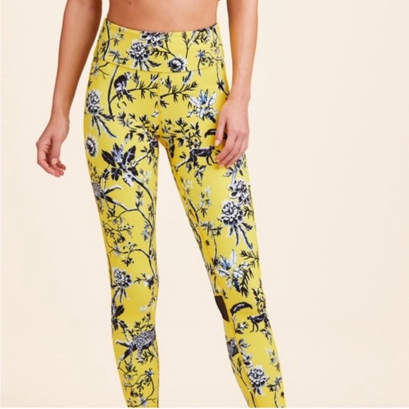 Alala Sol Matching Workout Set - Picture 5 of 11